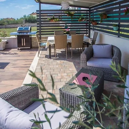 Mihaela Deluxe Porec