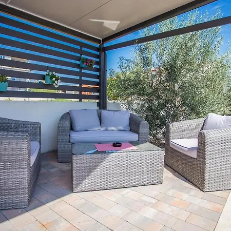 Mihaela Deluxe Holiday home *