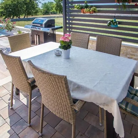 Mihaela Deluxe Holiday home Porec