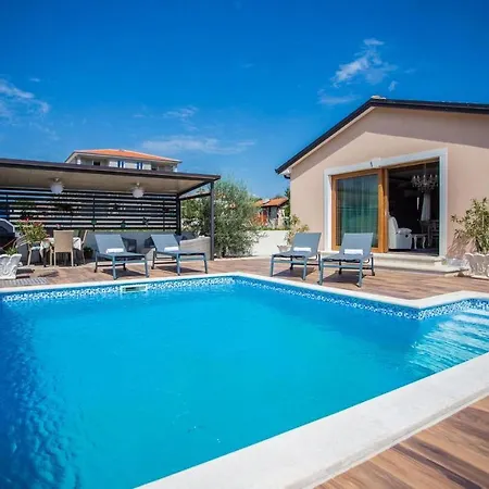 Holiday home Mihaela Deluxe