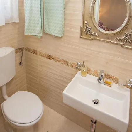 Mihaela Deluxe Holiday home