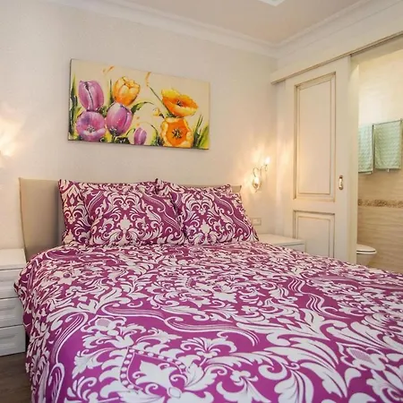 Mihaela Deluxe Holiday home