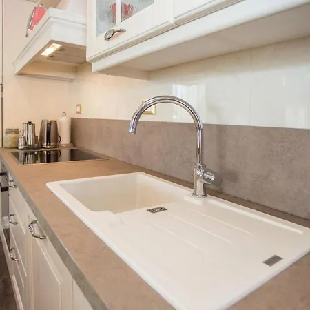 Mihaela Deluxe Holiday home